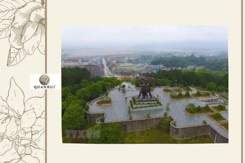 Đỉnh Pú Huốt Điện Biên