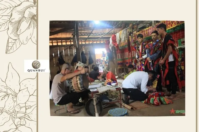 Văn Hóa Và Lễ Hội Của Người Dao Tại Huổi Lóng